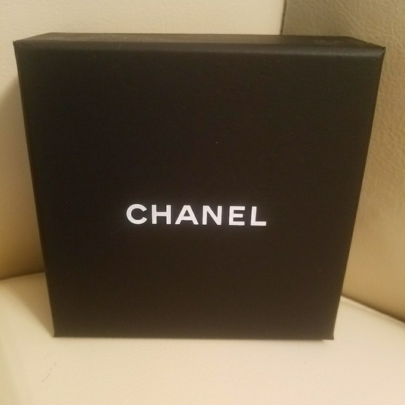 ***SOLD***Chanel Brooch - Picture 4 of 5